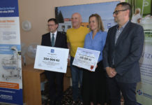 Nový inkubátor pro miminka v Orlickoústecké nemocnici podpořila přes Nadační fond S námi je tu lépe! dvě města