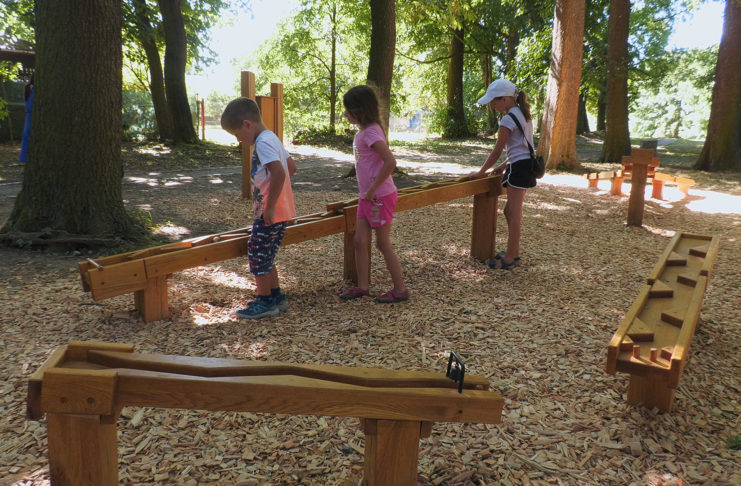 Park, kde si spolu hrají děti i babičky: kuličkové dráhy z Na Zámostí udělaly z České Třebové hitovou letní destinaci