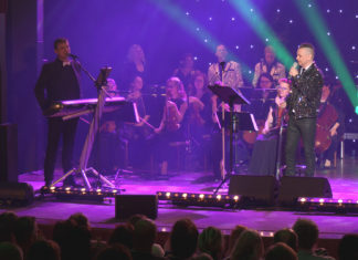 Swingový galavečer s osobním tajemníkem Freddieho Mercuryho přijede do Ústí nad Orlicí