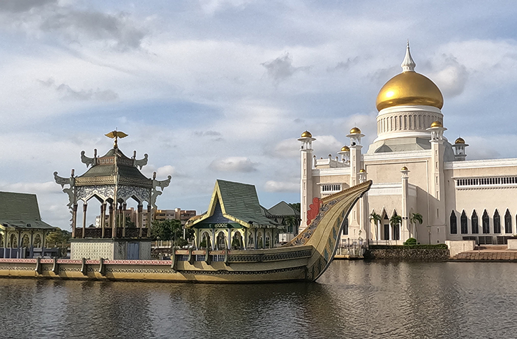 Holky cestovatelky Deny & Carol: Singapur, Brunej a Malajsie