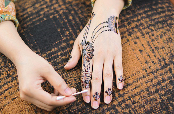 Teenspace: Body art session