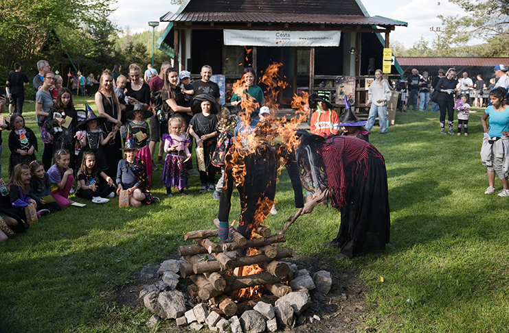 Pálení čarodějnic