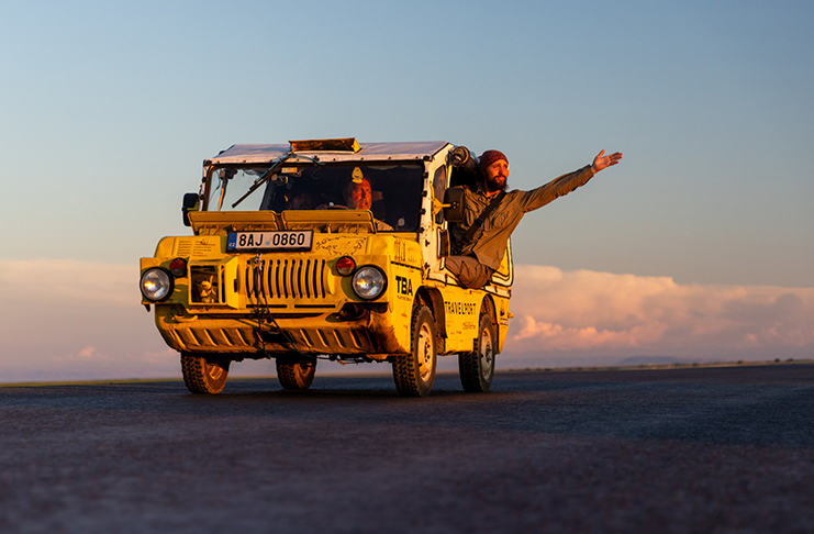 Žlutá žába pluje do Mongolska